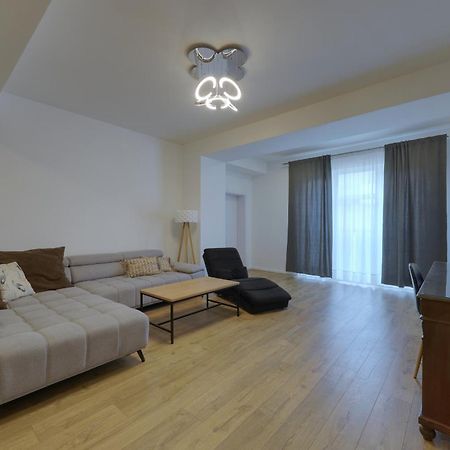 Shone Apartment Old Town 2 Bedroom Bratislava Eksteriør billede